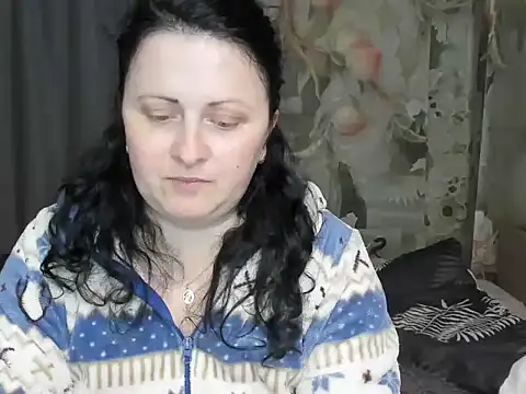 Lillian2 online show from 04/28/26, 08:14