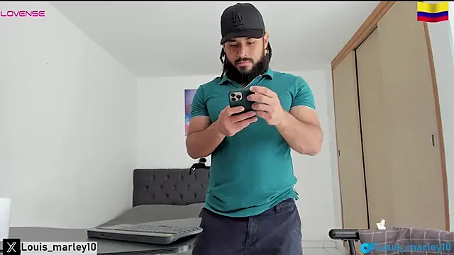 Louis marley   online show from 11/05/25, 04:40