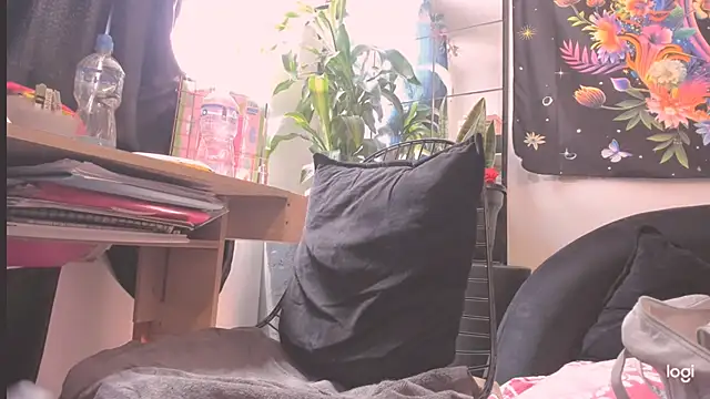 MYFAVOURITESTRAGER online show from 09/11/25, 03:45