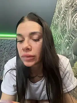 Queen of pain online show from 02/09/26, 07:01