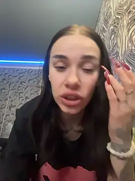 Queen of pain online show from 02/27/26, 06:13