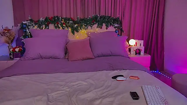 Snapshot of Cosmic_Sia chatting on 01/02/25, 06:07 Cosmic Sia online show from 01/02/25, 06:07