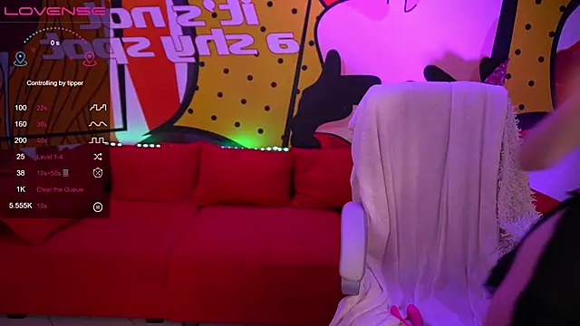 Snapshot of Daenerys_Daenn chatting on 12/12/24, 09:40 Daenerys Daenn online show from 12/12/24, 09:40