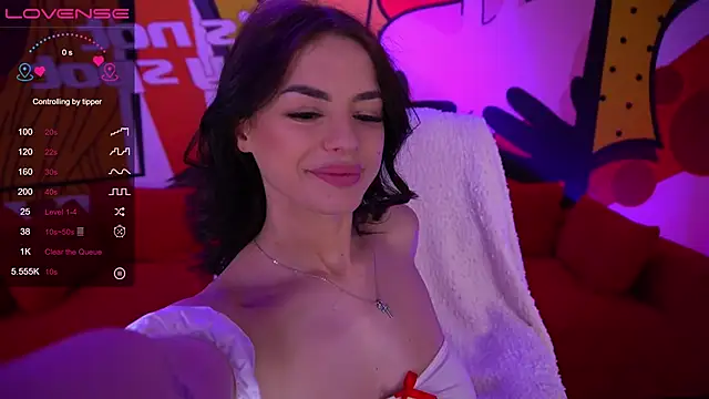 Snapshot of Daenerys_Daenn chatting on 01/08/25, 12:15 Daenerys Daenn online show from 01/08/25, 12:15