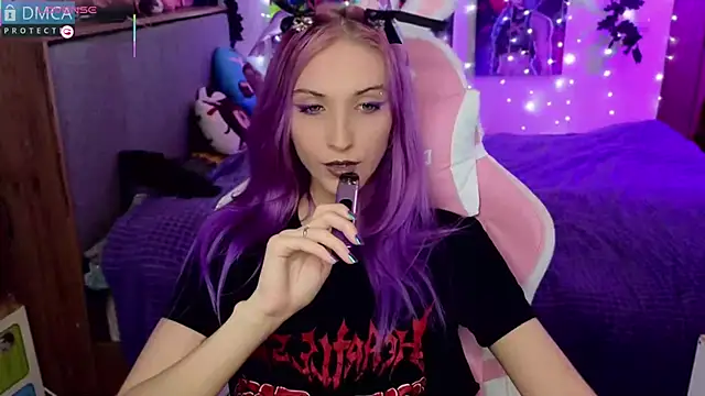 Snapshot of Violet_Noir chatting on 01/22/25, 07:35 Violet Noir online show from 01/22/25, 07:35