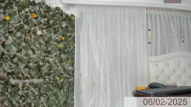 BunnyHotsx online show from 02/06/25, 10:10