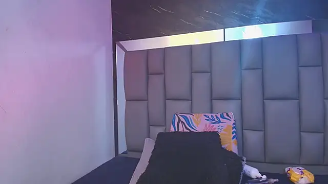  MiaBrown  online show from 11/24/25, 12:05