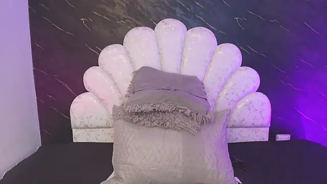  MiaBrown  online show from 03/24/26, 12:10