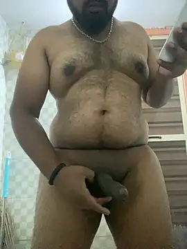 Snapshot of Honeydick7 chatting on 02/15/25, 04:47 Honeydick7 online show from 02/15/25, 04:47