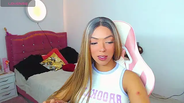 Tanedra collings online show from 04/22/26, 02:47