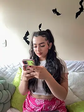 Nicollemays online show from 10/14/25, 02:29