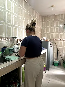 Snapshot of Celestedubois chatting on 11/05/25, 06:41 Celestedubois online show from 11/05/25, 06:41