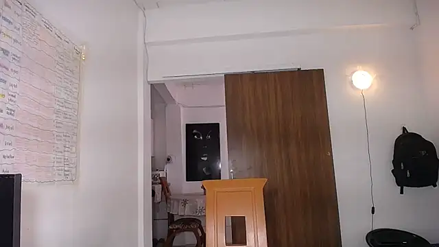 yselahot online show from 04/21/26, 02:01