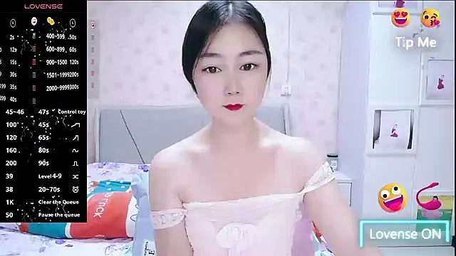 Snapshot of Elvira_baby chatting on 11/06/25, 02:45 Elvira baby online show from 11/06/25, 02:45