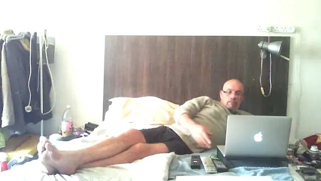 dazuk4513 online show from 05/11/26, 04:04