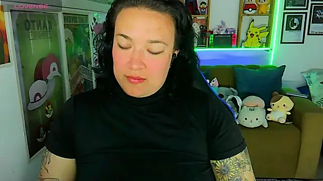 Snapshot of IamZaylu chatting on 09/13/25, 03:28 IamZaylu online show from 09/13/25, 03:28