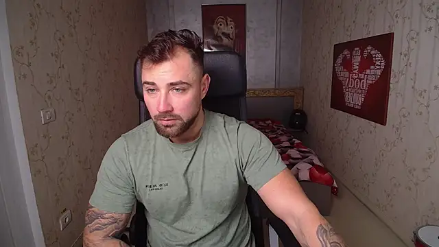 Snapshot of DuncanStone chatting on 12/24/24, 10:55 DuncanStone online show from 12/24/24, 10:55
