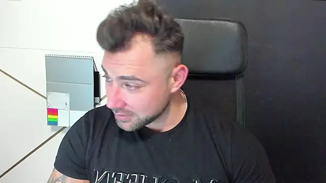 Snapshot of DuncanStone chatting on 02/08/25, 04:36 DuncanStone online show from 02/08/25, 04:36