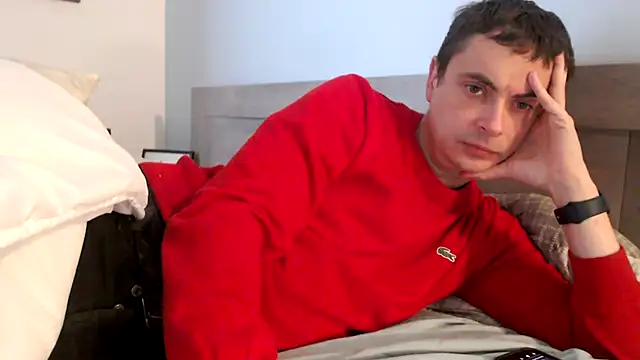 freddy0222222 online show from 10/21/25, 10:49