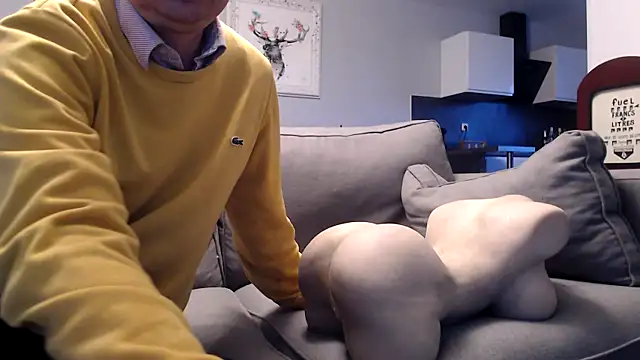 freddy0222222 online show from 04/16/26, 06:41