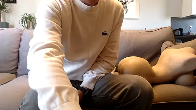 freddy0222222 online show from 04/22/26, 10:50