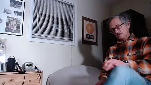 hottottrot691 online show from 02/25/25, 01:09