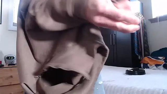 hottottrot691 online show from 03/16/25, 01:38