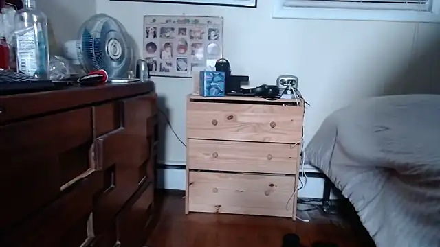 hottottrot691 online show from 12/05/25, 06:22