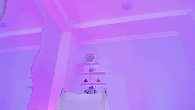 Snapshot of CamileHolmes chatting on 03/02/25, 07:43 CamileHolmes online show from 03/02/25, 07:43