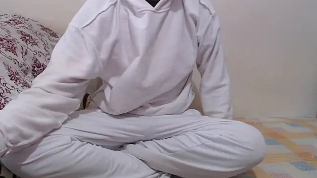 Alexdelarge323 online show from 01/06/26, 11:47