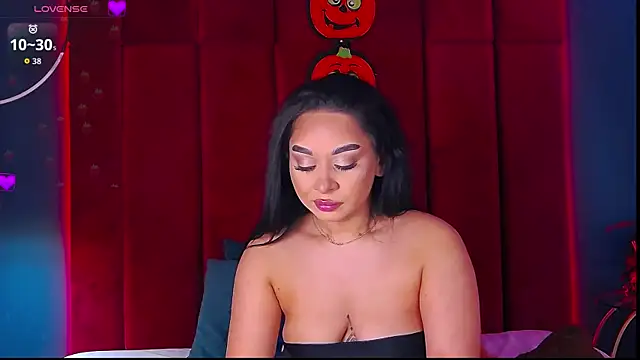 MadyLuxxx online show from 10/29/25, 07:59