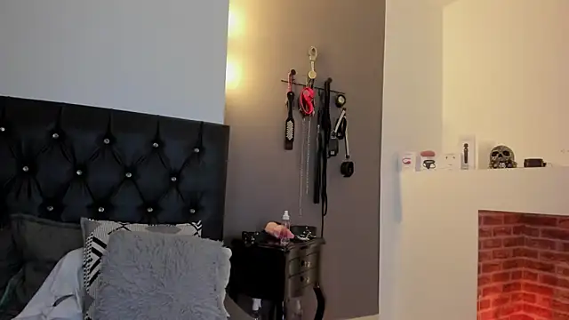 MariaGaitan online show from 03/22/25, 09:21