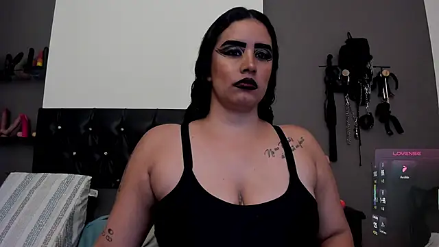 MariaGaitan online show from 11/10/25, 07:02