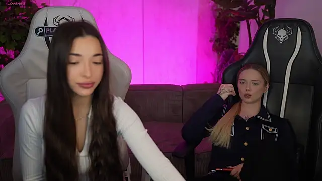 Snapshot of Jasmine_Flow chatting on 12/04/25, 08:23 Jasmine Flow online show from 12/04/25, 08:23