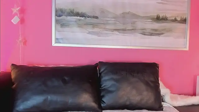 Tiffanysurez  online show from 12/13/25, 09:31