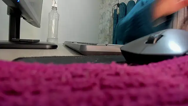 nalalye cruzz  online show from 11/12/25, 03:07