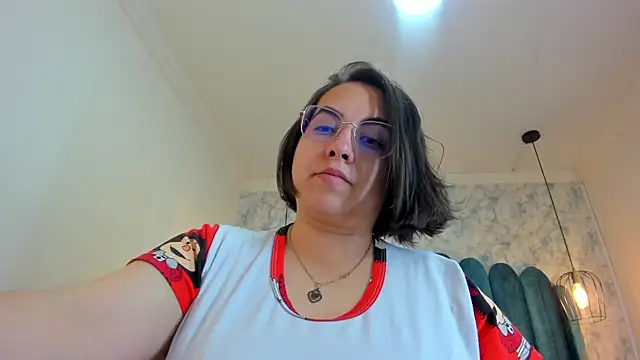 nalalye cruzz  online show from 04/24/26, 02:47