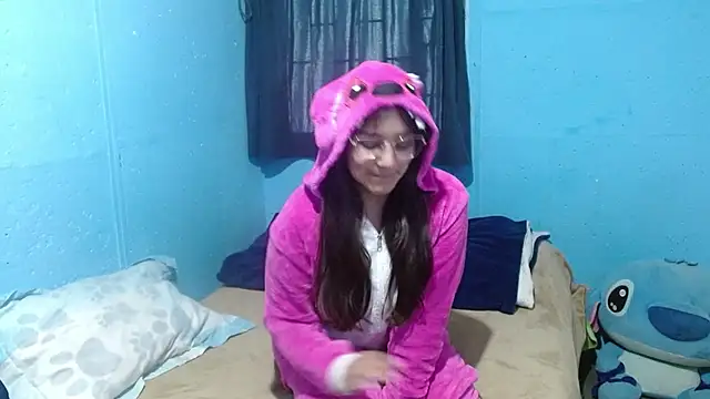 Snapshot of clarisse69 chatting on 03/14/25, 02:30 clarisse69 online show from 03/14/25, 02:30