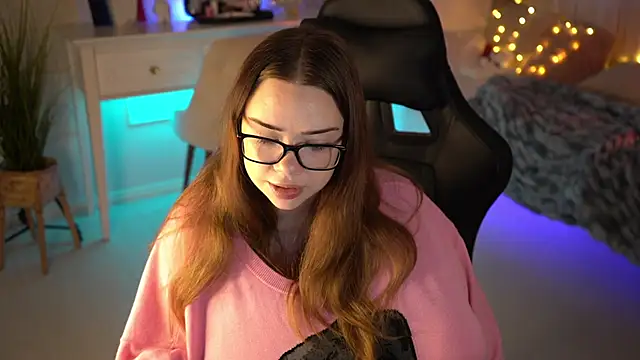 VixenMia online show from 02/08/25, 03:19