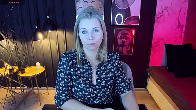 Annie Light online show from 01/21/25, 11:56