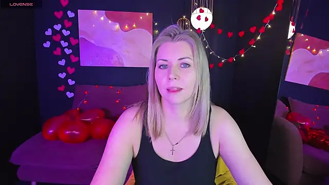 Annie Light online show from 02/15/25, 05:41