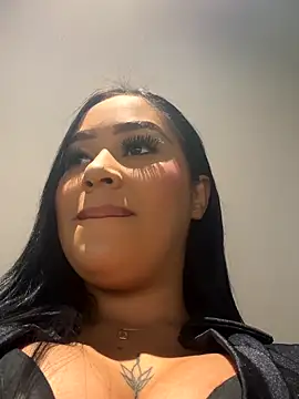 Snapshot of Luisa_Fernandaa chatting on 11/23/25, 08:19 Luisa Fernandaa online show from 11/23/25, 08:19