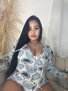 Snapshot of Luisa_Fernandaa chatting on 02/18/26, 01:45 Luisa Fernandaa online show from 02/18/26, 01:45