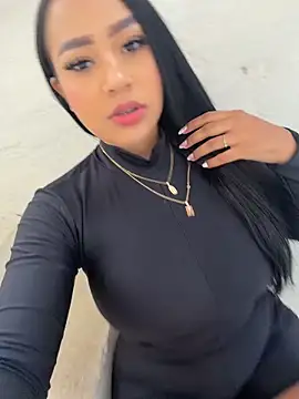 Luisa Fernandaa online show from 04/12/26, 07:52