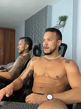 ARON TAYLER01 online show from 01/12/25, 04:18