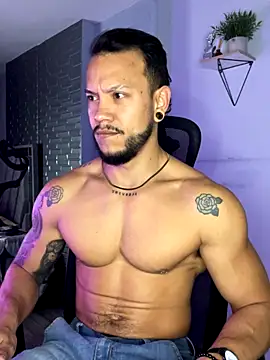 ARON TAYLER01 online show from 10/23/25, 10:25