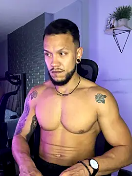 ARON TAYLER01 online show from 10/31/25, 10:38