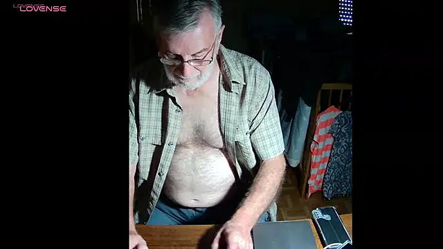 Snapshot of terrybare chatting on 07/16/26, 02:34 terrybare online show from 07/16/26, 02:34
