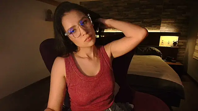 Snapshot of alicewilloww chatting on 06/04/26, 12:05 alicewilloww online show from 06/04/26, 12:05