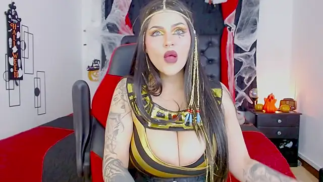 Snapshot of misslombana chatting on 11/02/25, 06:16 misslombana online show from 11/02/25, 06:16